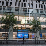 SKN | Apple Extends Rally as Earnings Momentum and AI Expectations Strengthen Investor Confidence